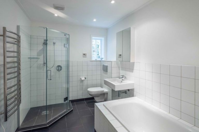 Photo of property in 101 Inglis Street, Seatoun, Wellington, 6022