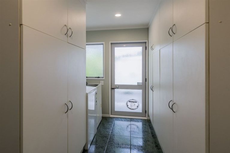 Photo of property in 321 Te Moana Road, Waikanae, 5036