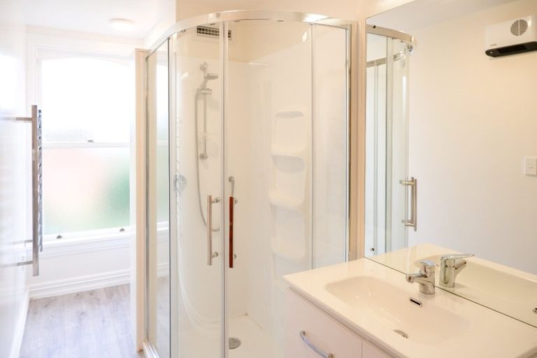 Photo of property in 49 Devon Street, Aro Valley, Wellington, 6021