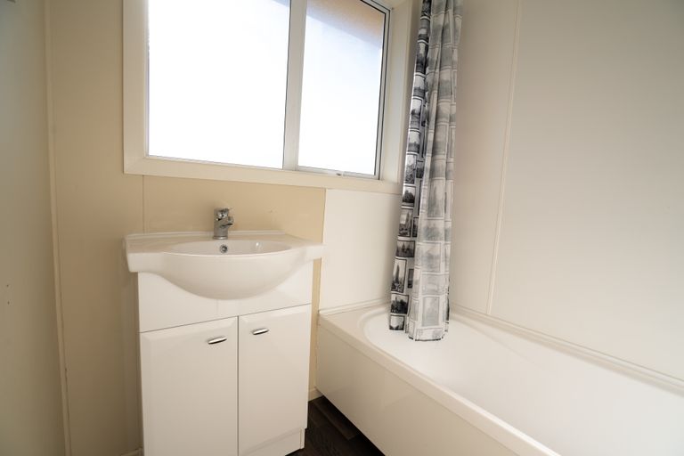 Photo of property in 231 Mcquarrie Street, Kingswell, Invercargill, 9812