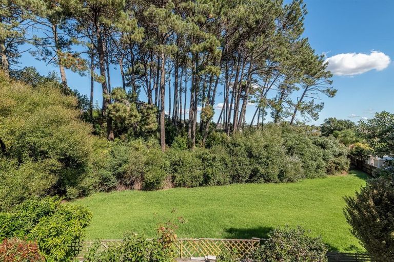 Photo of property in 2/21 Morton Avenue, Forrest Hill, Auckland, 0620