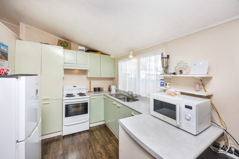 Photo of property in 28 Tiller Close, Kelvin Grove, Palmerston North, 4414