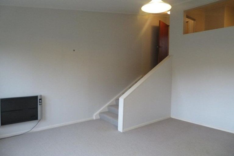 Photo of property in 1/7 Raroa Road, Kelburn, Wellington, 6012