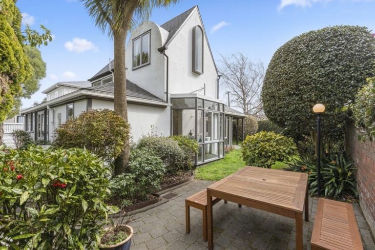 Photo of property in 84a Kings Crescent, Hutt Central, Lower Hutt, 5010