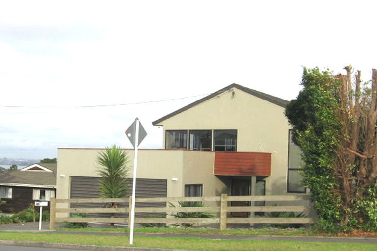 Photo of property in 207 Royal Road, Massey, Auckland, 0614