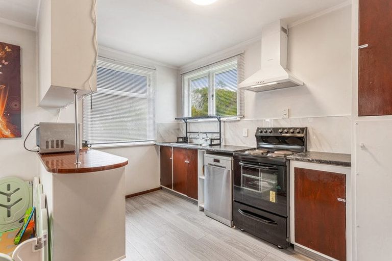 Photo of property in 318 Swanson Road, Henderson, Auckland, 0610