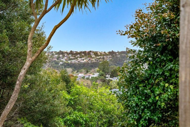 Photo of property in 2/19 Seaview Road, Glenfield, Auckland, 0629