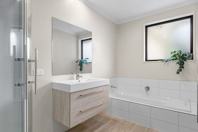 Photo of property in 6 Haymakers Crescent, Rolleston, 7614