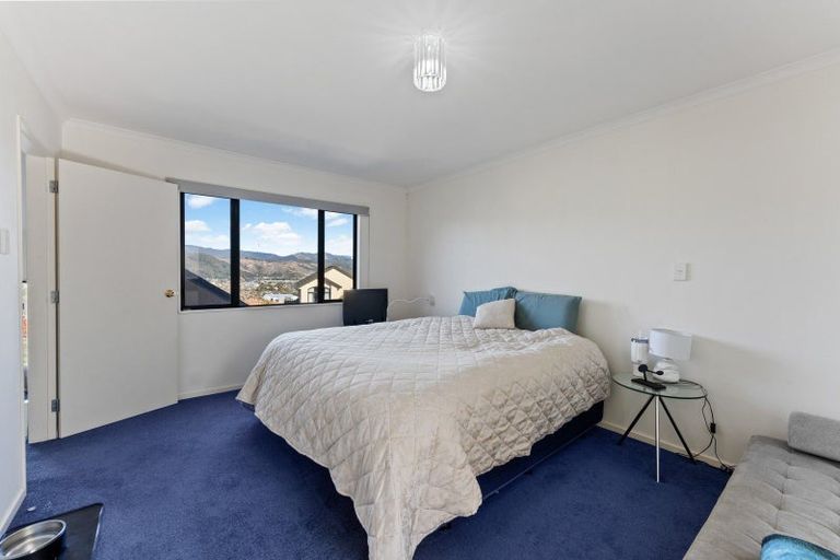 Photo of property in 2 Betty Watt Grove, Riverstone Terraces, Upper Hutt, 5018