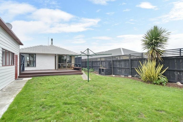 Photo of property in 132 Pacific Road, North New Brighton, Christchurch, 8083