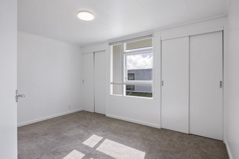 Photo of property in 6 Calgher Avenue, Waitara, 4320