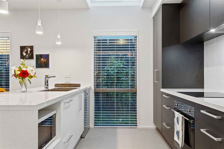 Photo of property in 2/64 Merivale Lane, Merivale, Christchurch, 8014