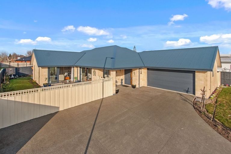 Photo of property in 11 Picadilly Avenue, Casebrook, Christchurch, 8051