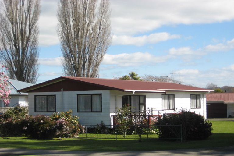 Photo of property in 72 College Road, Edgecumbe, 3120
