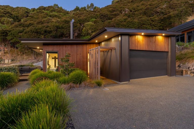 Photo of property in 9 Koura Road, Atawhai, Nelson, 7010