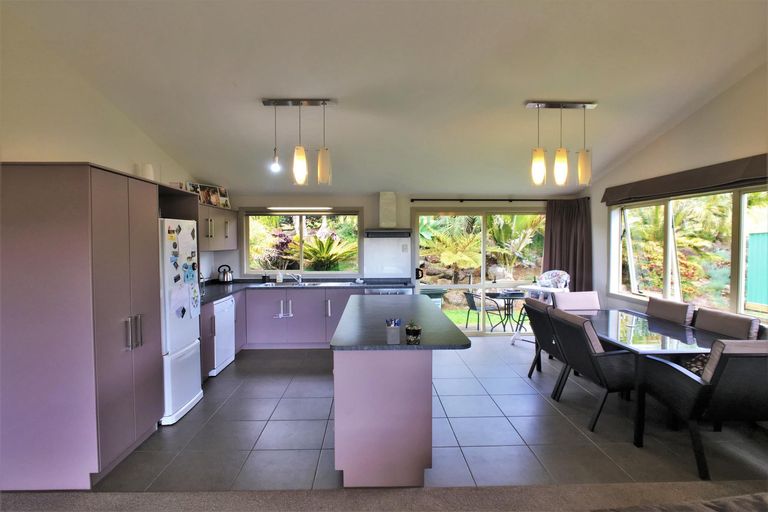 Photo of property in 121d Waimate North Road, Kerikeri, 0293
