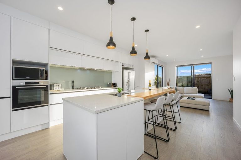 Photo of property in 82 Tarapuka Road, Westgate, Auckland, 0814