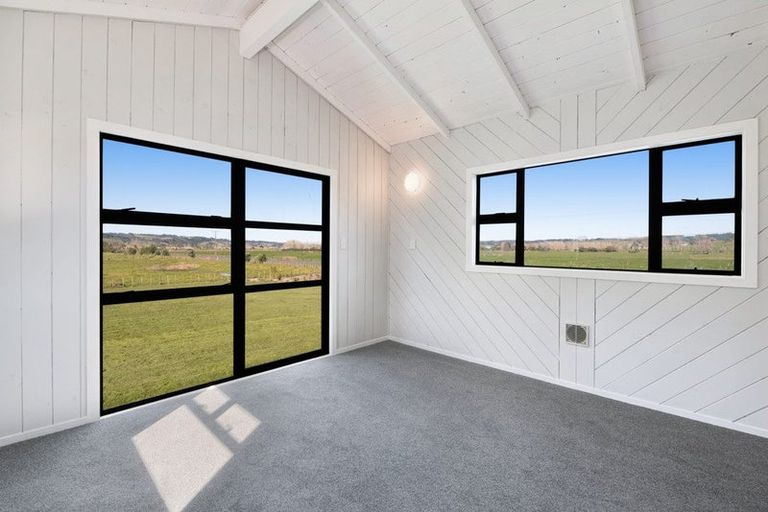 Photo of property in 42 Rimmer Road, Helensville, 0875