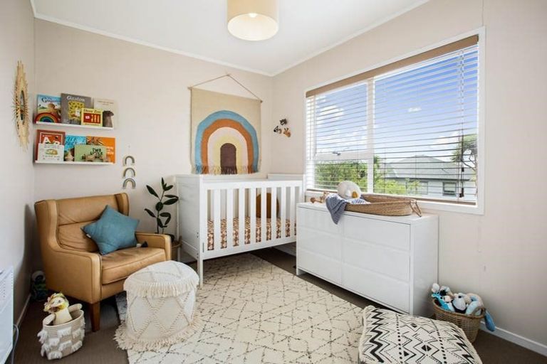 Photo of property in 1 Brunner Road, Glen Eden, Auckland, 0602