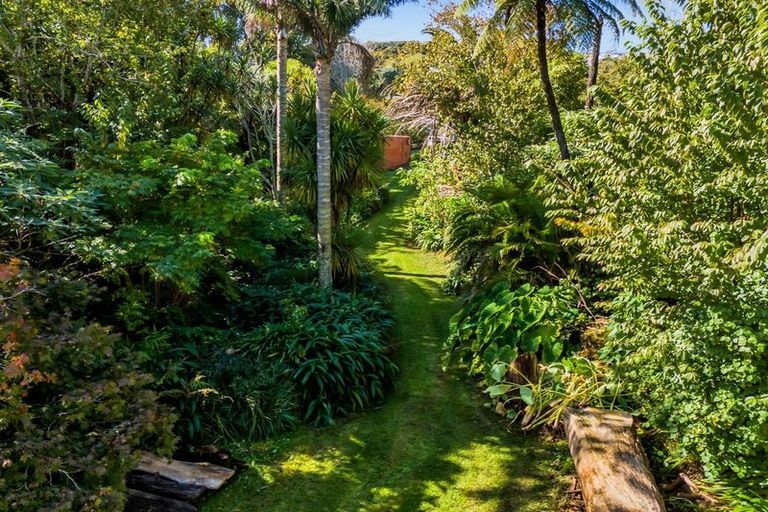 Photo of property in 56 Poplar Grove, Whalers Gate, New Plymouth, 4310