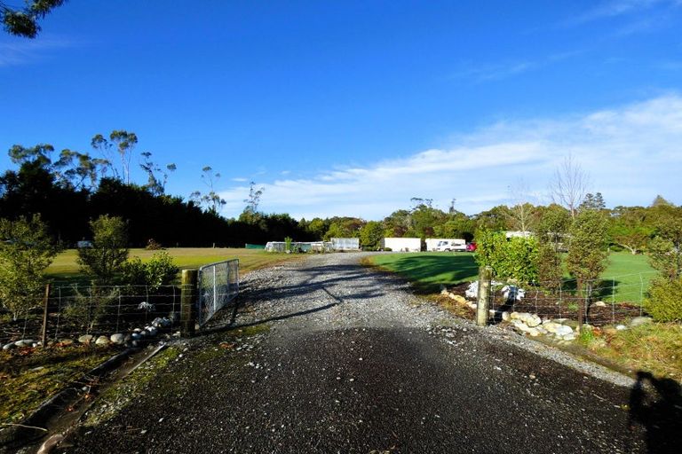 Photo of property in 71d Alma Road, Westport, 7892