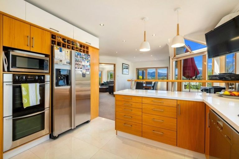 Photo of property in 83 Meadowstone Drive, Wanaka, 9305