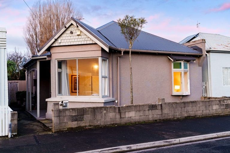 Photo of property in 10 Cashel Street, South Dunedin, Dunedin, 9012