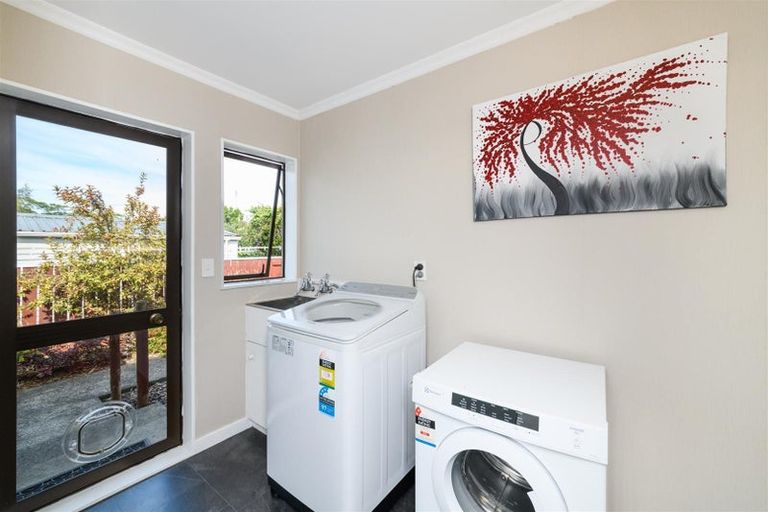 Photo of property in 7b Humphrey Street, Marton, 4710