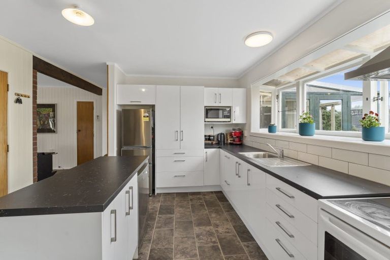 Photo of property in 53 Tasman Road, Otaki Beach, Otaki, 5512