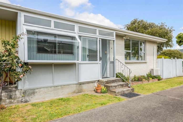 Photo of property in 11a Barraud Street, Avalon, Lower Hutt, 5011