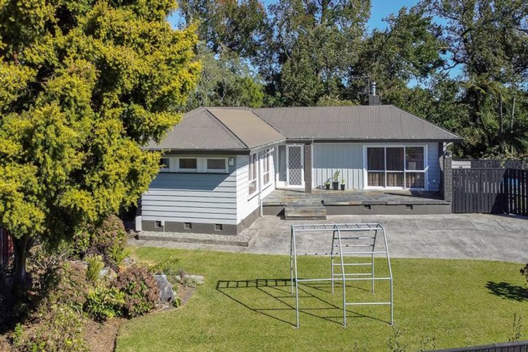 Photo of property in 16 Miro Street, Inglewood, 4330