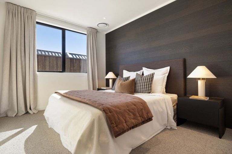 Photo of property in 28 Cunninghams Drive, Jacks Point, Queenstown, 9371