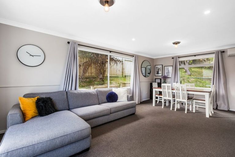 Photo of property in 9 Gaff Place, Whitby, Porirua, 5024