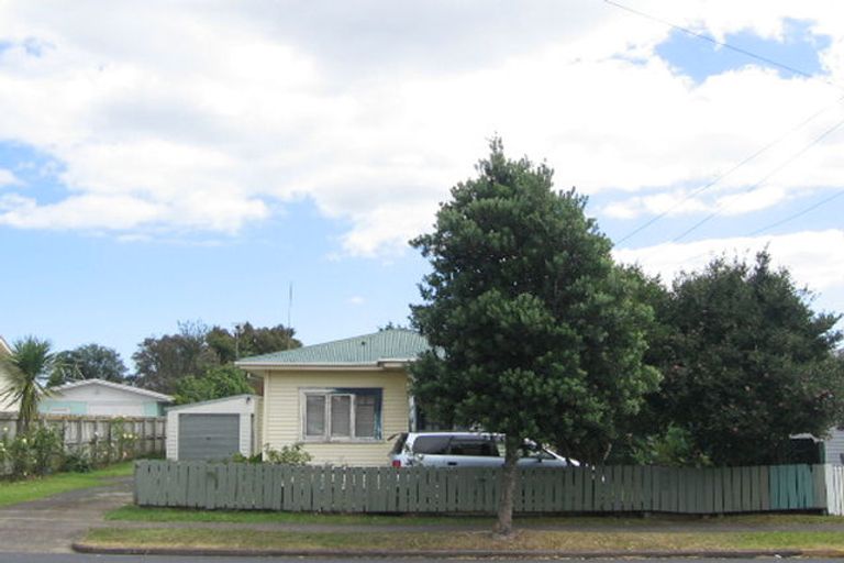 Photo of property in 27 Hutton Street, Otahuhu, Auckland, 1062