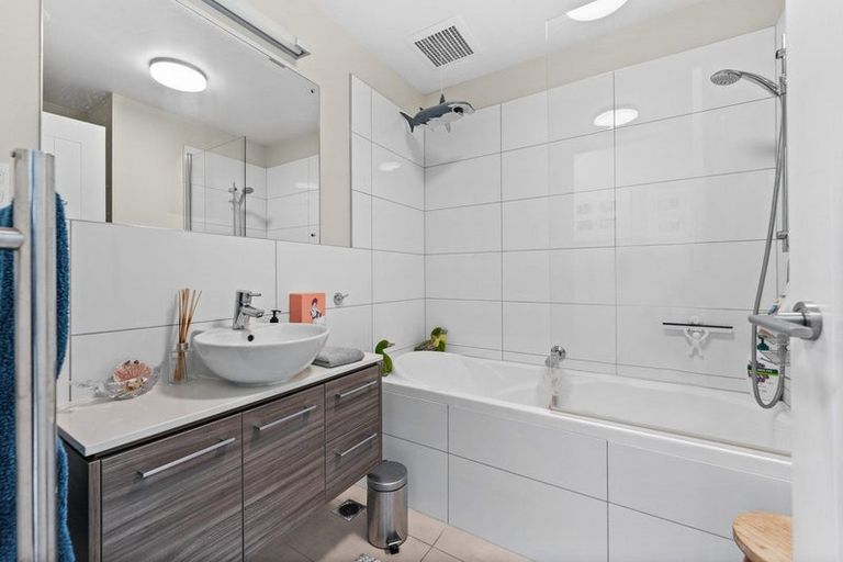 Photo of property in 73 Parkside Drive, Orewa, 0931