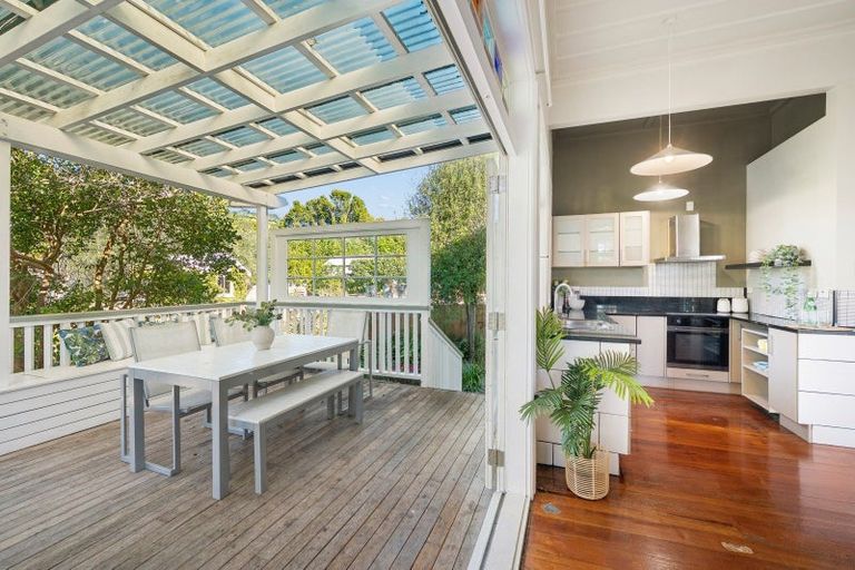 Photo of property in 5 Allenby Avenue, Devonport, Auckland, 0624