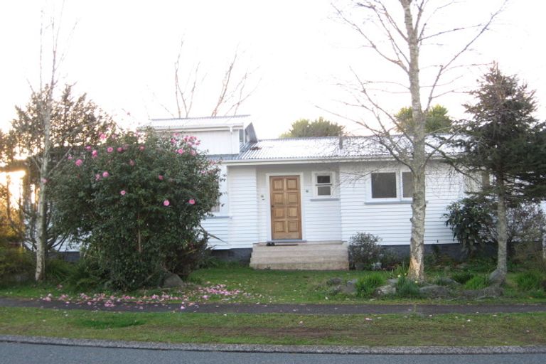 Photo of property in 1 Willow Road, Hillcrest, Hamilton, 3216