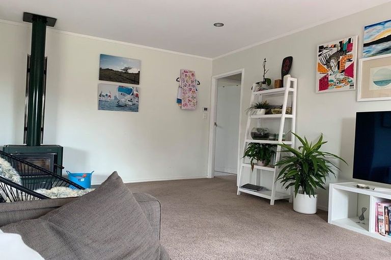 Photo of property in 2/14 Charles Street, Hauraki, Auckland, 0622