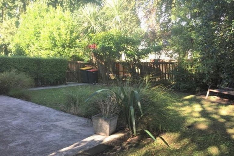 Photo of property in 1/78 Holly Road, St Albans, Christchurch, 8014