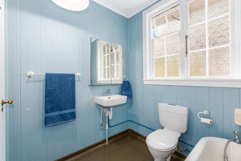 Photo of property in 455 Muritai Road, Eastbourne, Lower Hutt, 5013