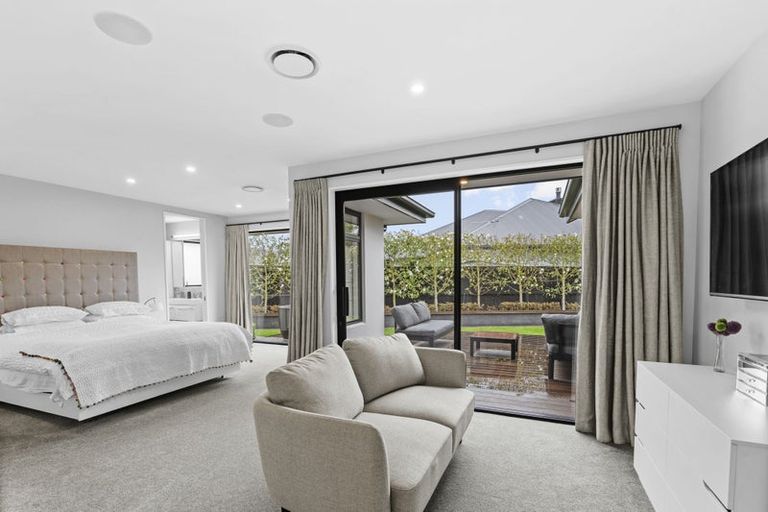 Photo of property in 46 Holiday Drive, Mairehau, Christchurch, 8052