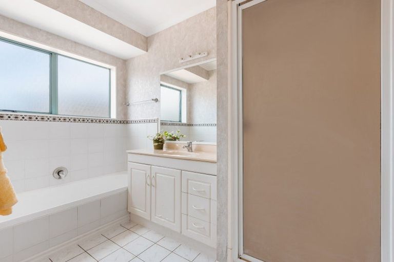 Photo of property in 172 Pacific View Road, Papamoa Beach, Papamoa, 3118