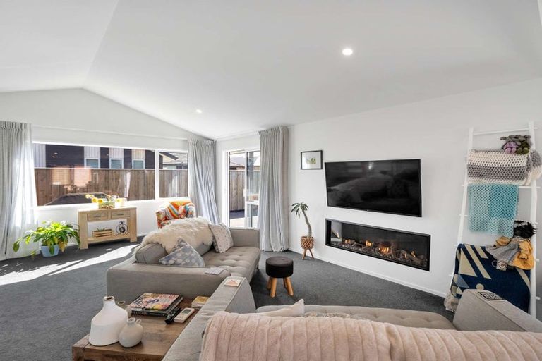 Photo of property in 2 Upham Way, Amberley, 7410