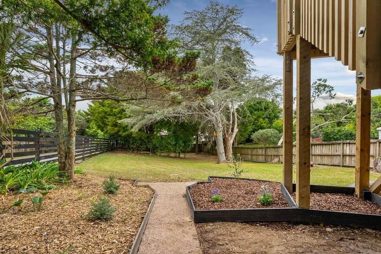 Photo of property in 46 Colwill Road, Massey, Auckland, 0614