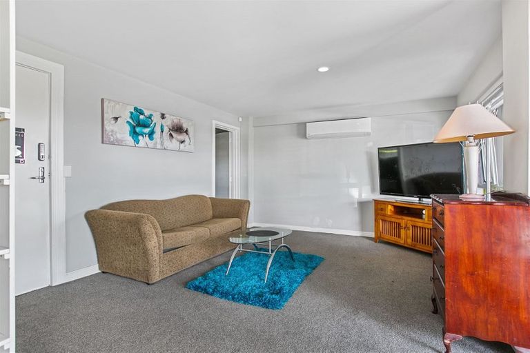 Photo of property in 84 Hetherington Road, Ranui, Auckland, 0612
