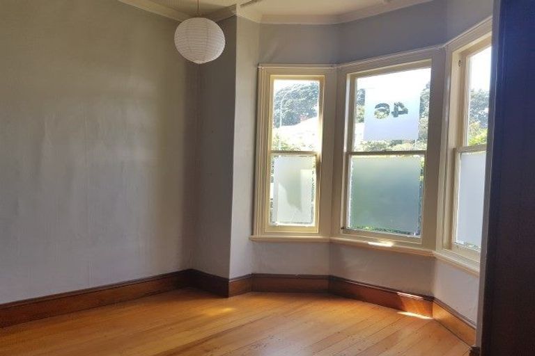Photo of property in 46 Vivian Street, New Plymouth, 4310