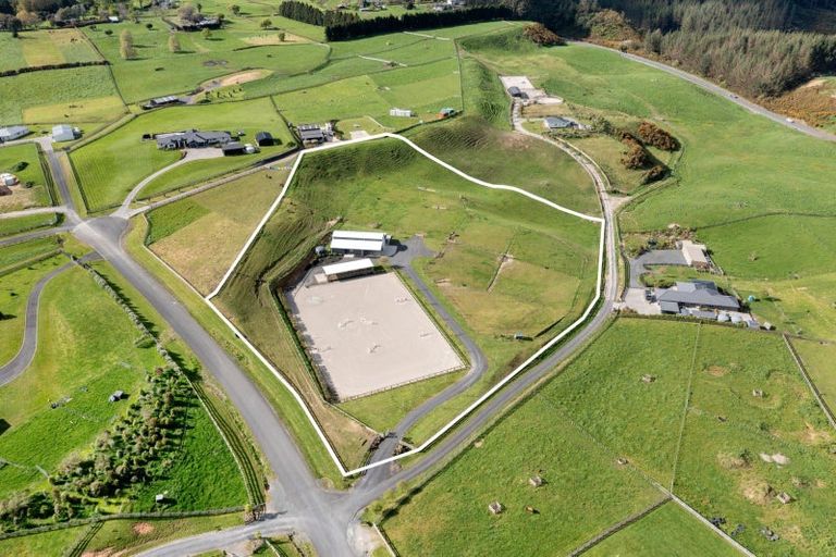 Photo of property in 16 Betty May Drive, Pyes Pa, Tauranga, 3173