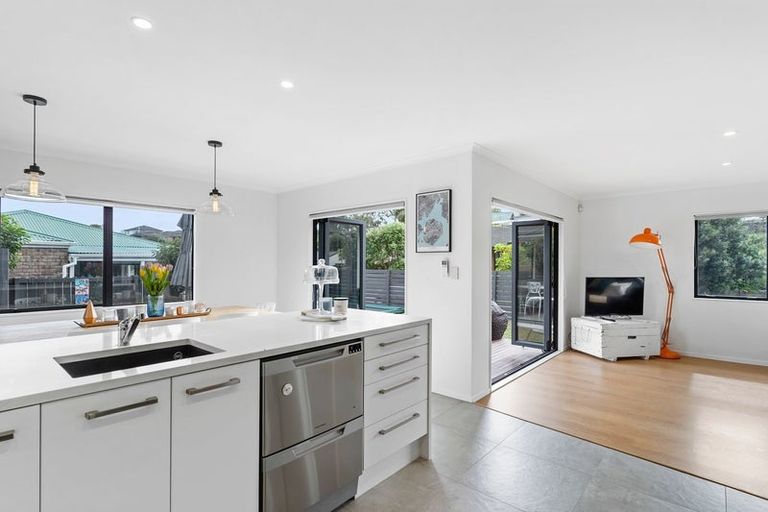 Photo of property in 8 Toomer Place, Beachlands, Auckland, 2018