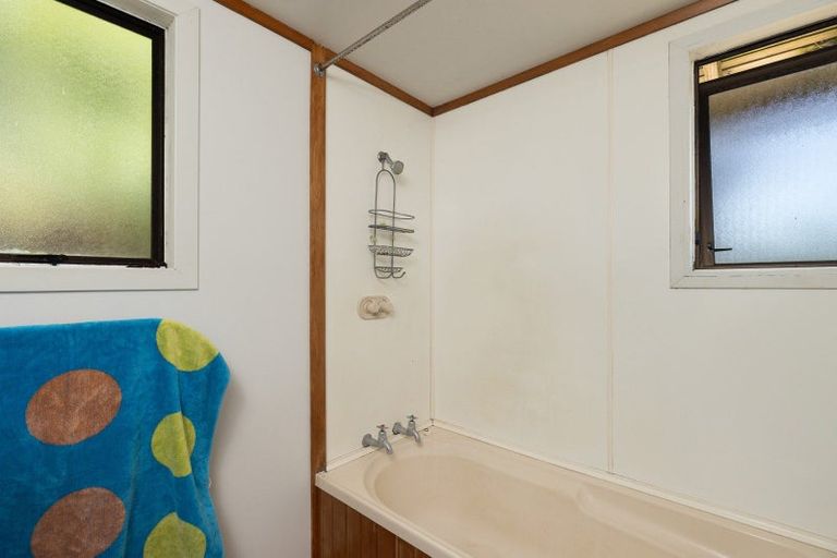 Photo of property in 52 Queens Road, Stepneyville, Nelson, 7010