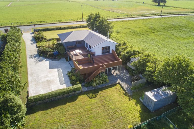 Photo of property in 88 Tokomaru Road East, Tokomaru, Palmerston North, 4474